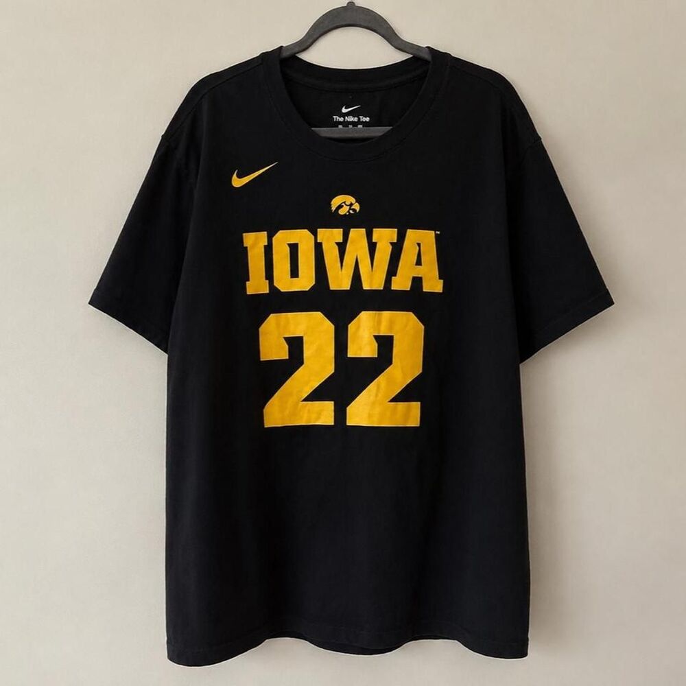Nike Iowa Hawkeyes Caitlin Clark #22 Tee | Black & Gold Graphic T-Shirt | XXL